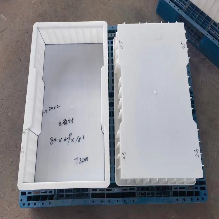 水溝蓋板塑料模具與直徑60厘米水渠蓋板塑料模盒 盛銳護坡模具的應用解析